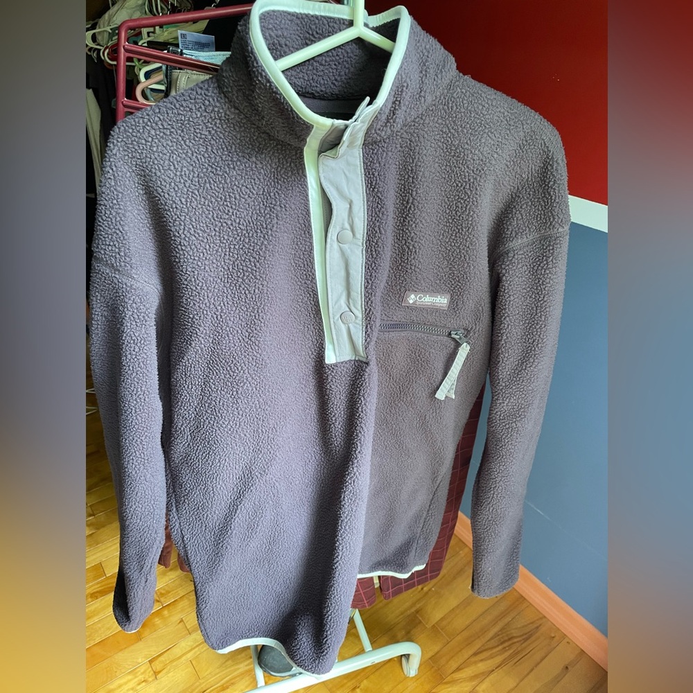 Columbia hoodie